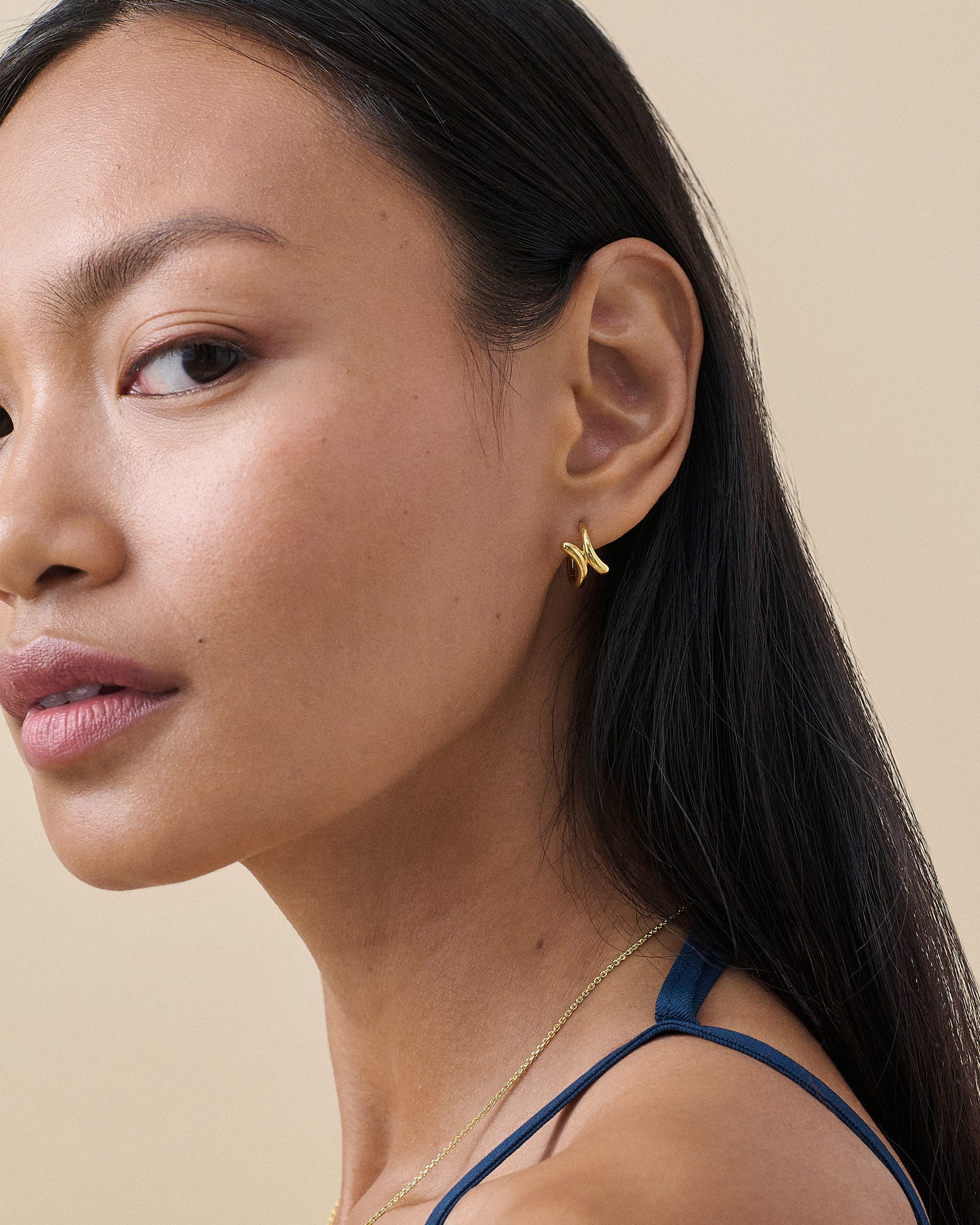 Wave Hoop Earrings - Gold