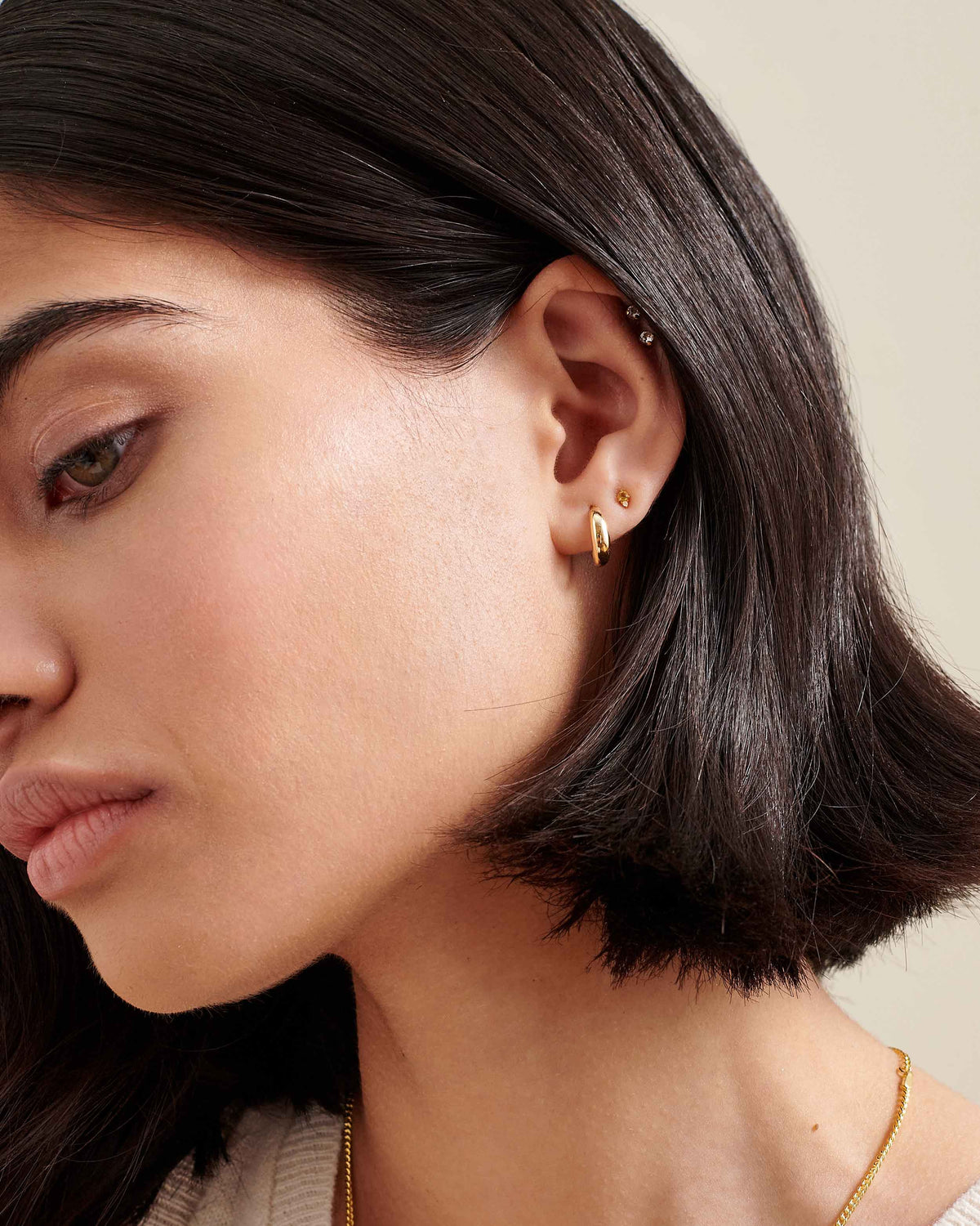 AMELIE CHUNKY HOOPS EARRINGS – Othelia Jewels AMELIE CHUNKY HOOPS EARRINGS – Othelia Jewels