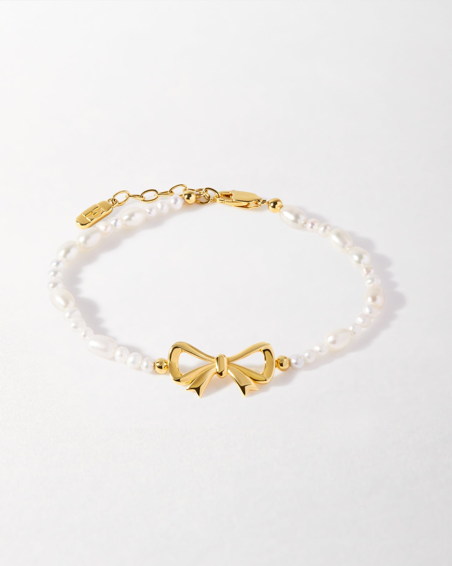 Bow Pearl Bracelet