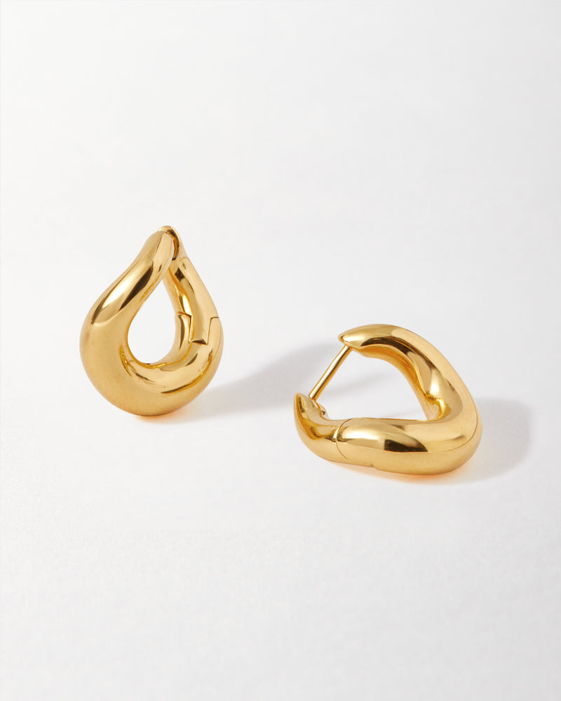Charlotte Collins Twist Hoop Earrings | 18k Gold Plated – EDGE of