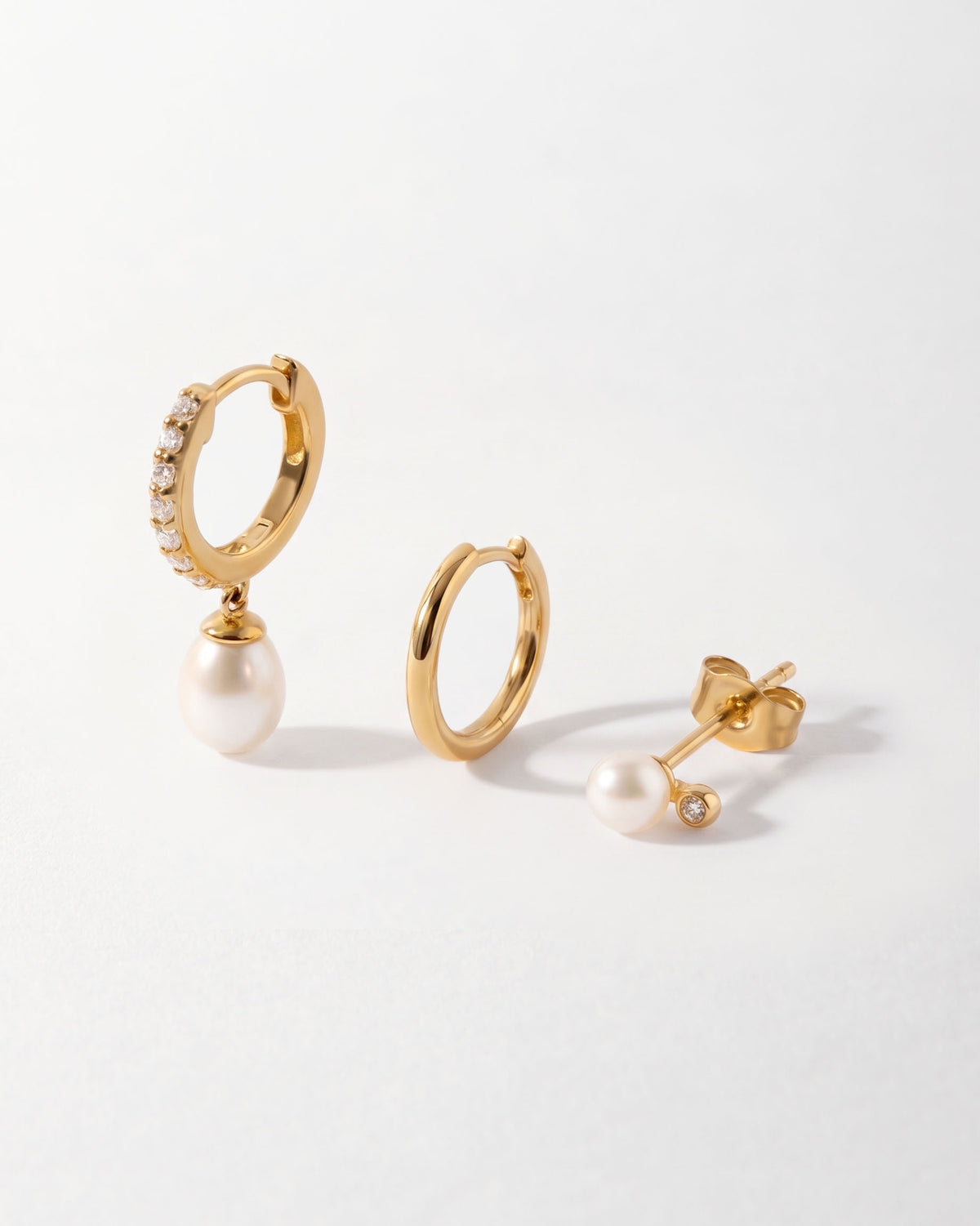 Pearl Glow Diamond Earrings Set