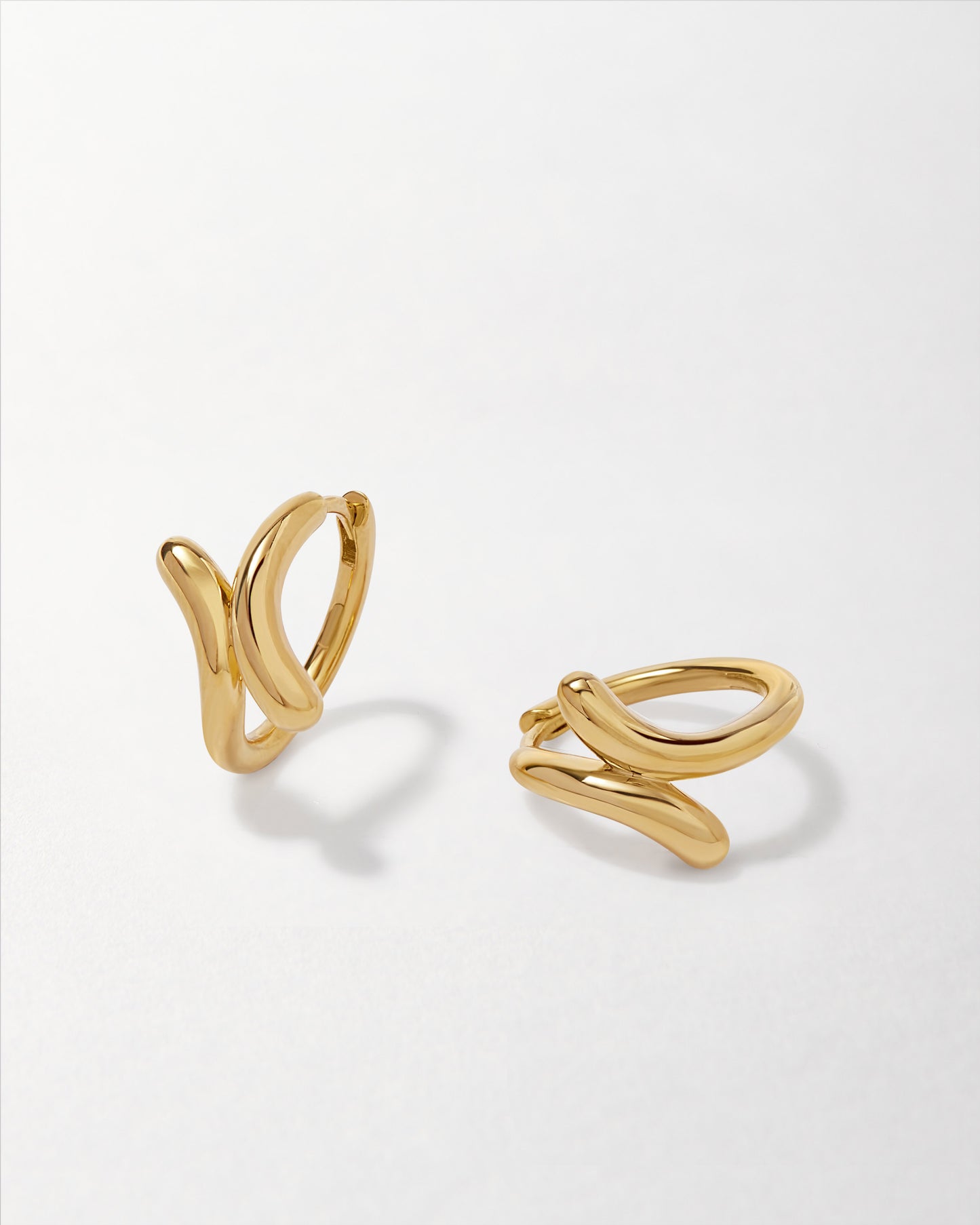 Wave Hoop Earrings - Gold