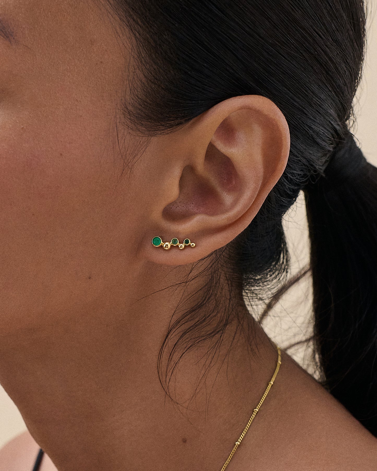 Globe Green Onyx Ear Crawler