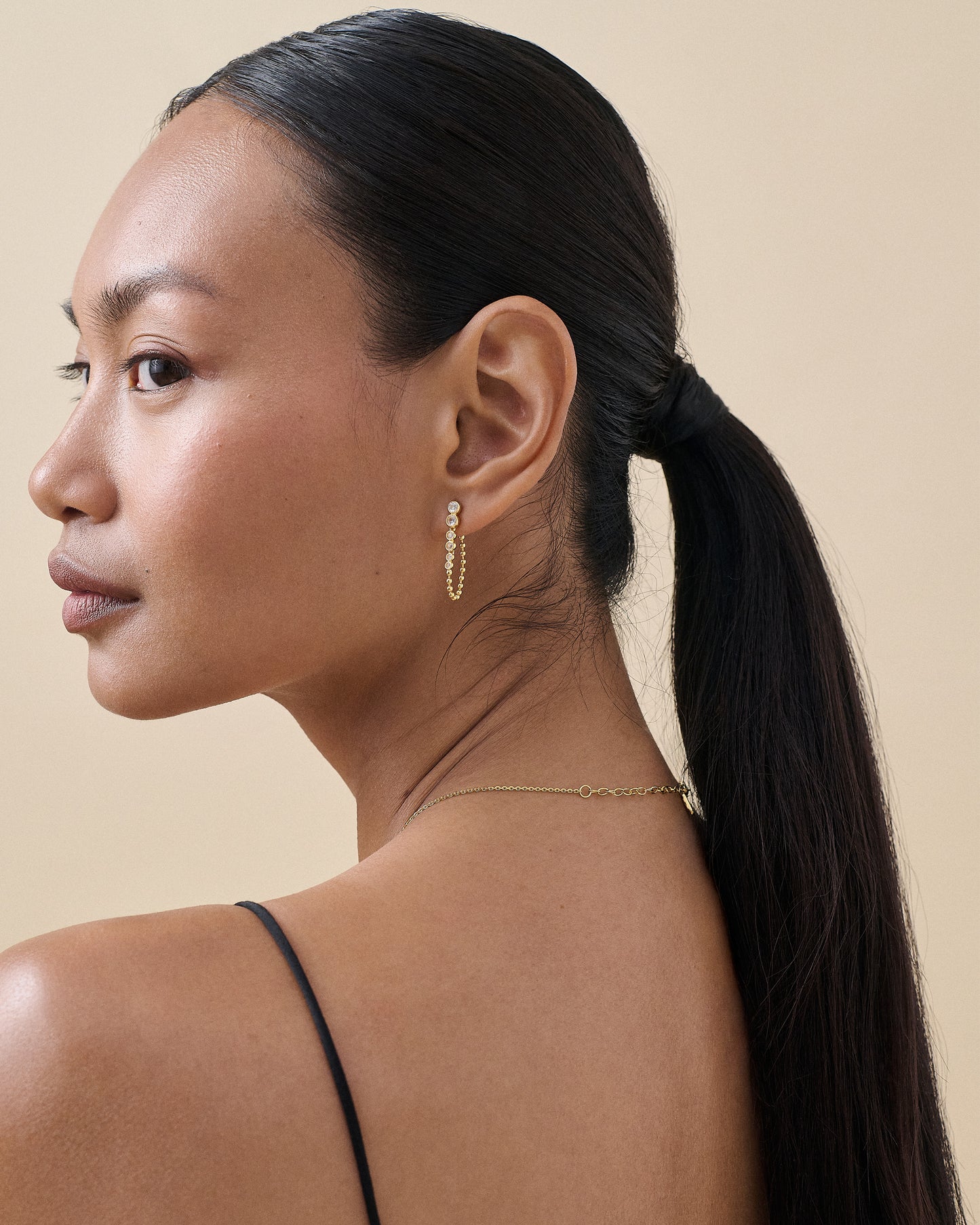 Globe White Sapphire Chain Loop Earring