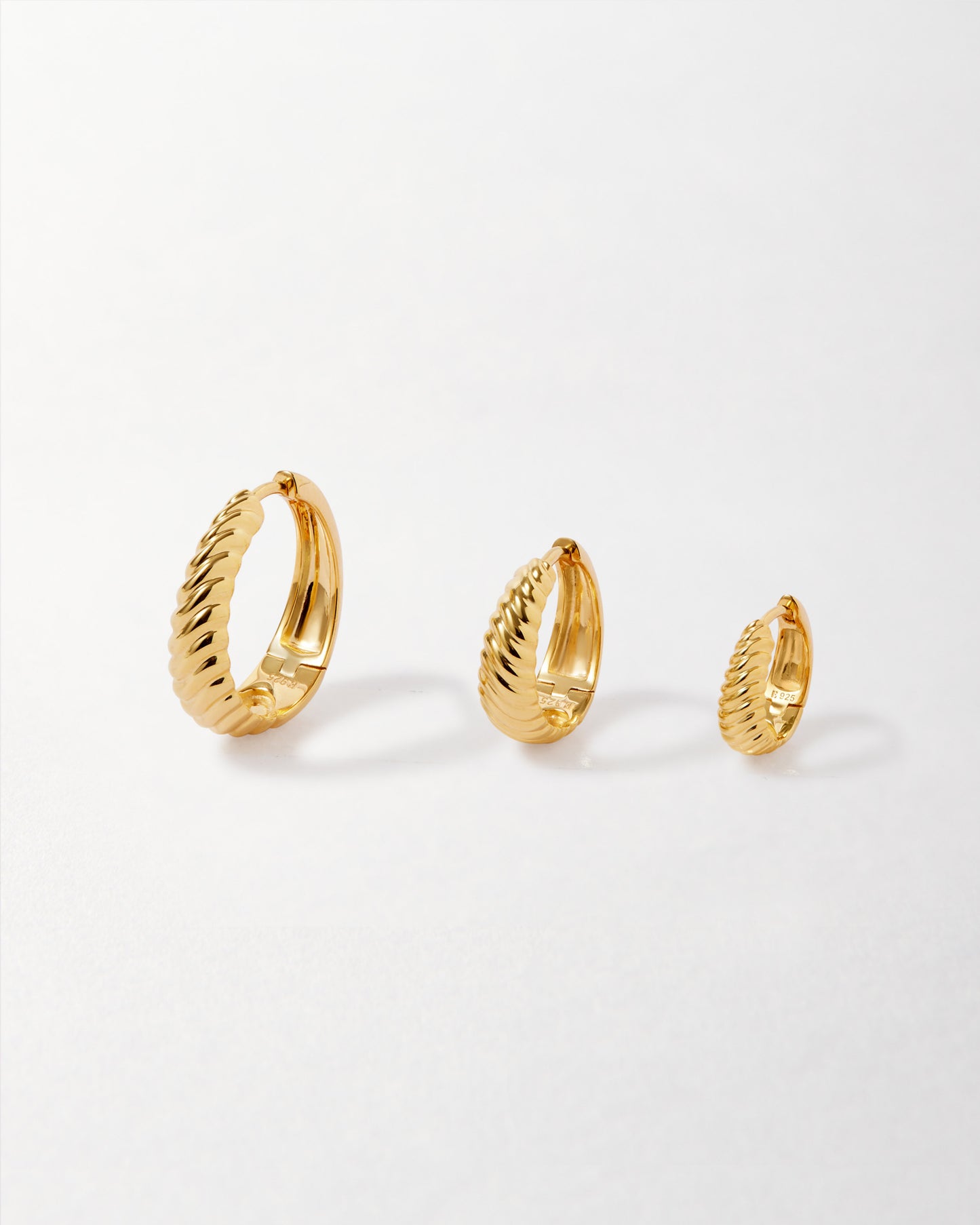 Spiral Medium Hoop Earrings - Gold