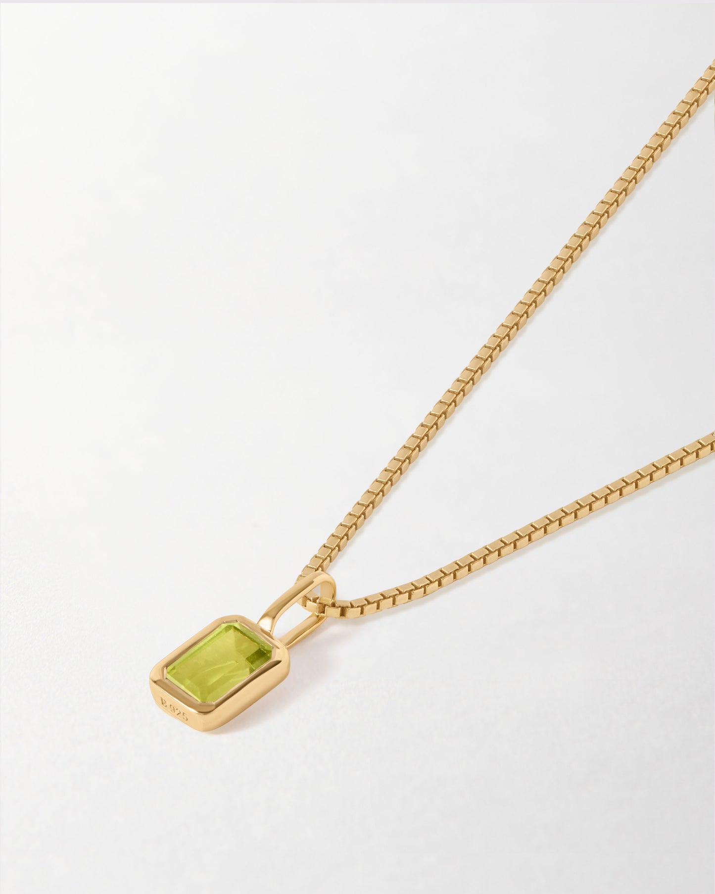 Mini Deco Peridot August Birthstone Necklace