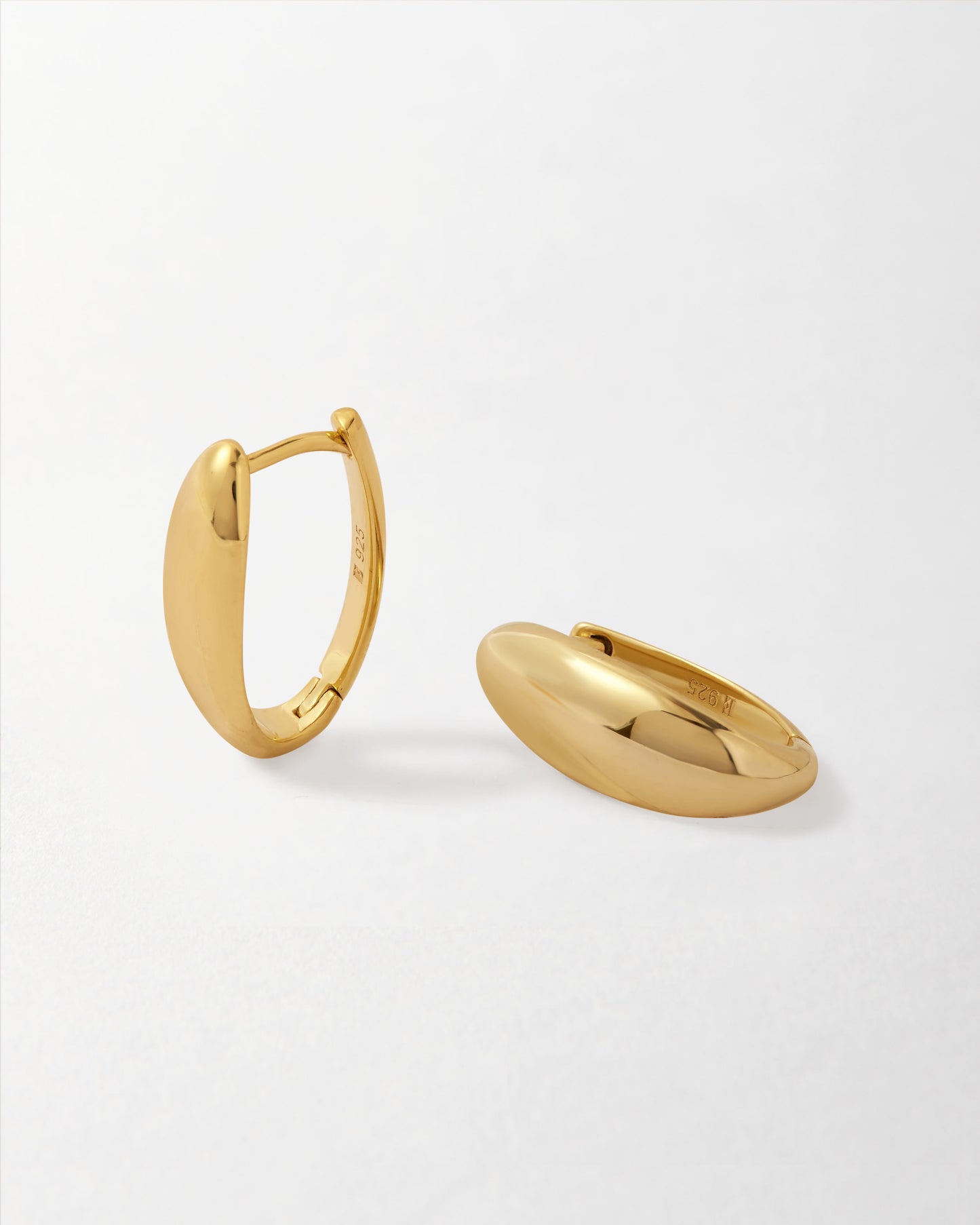 Medium Pebble Hoop Earrings - Gold