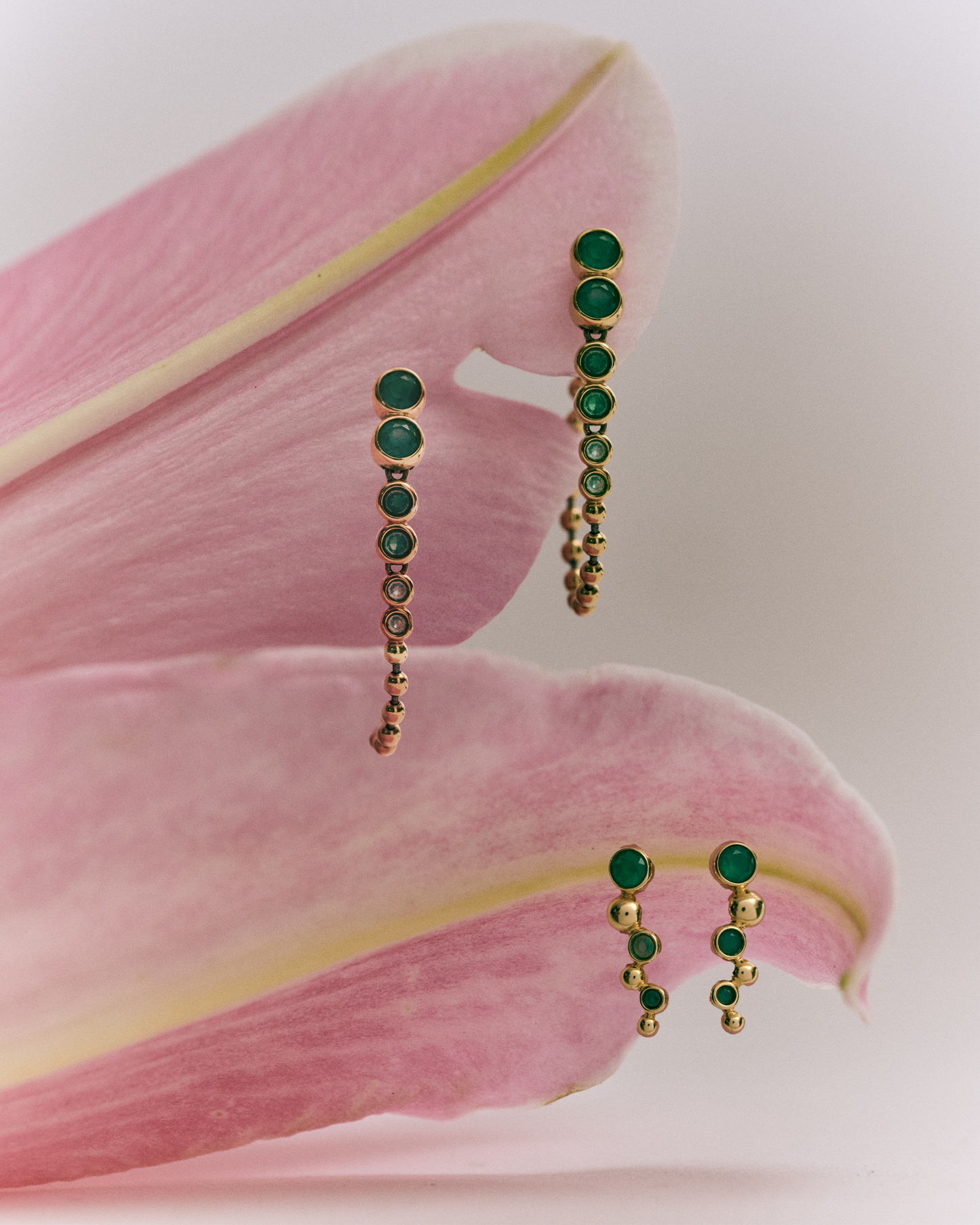 Globe Green Onyx Ear Crawler