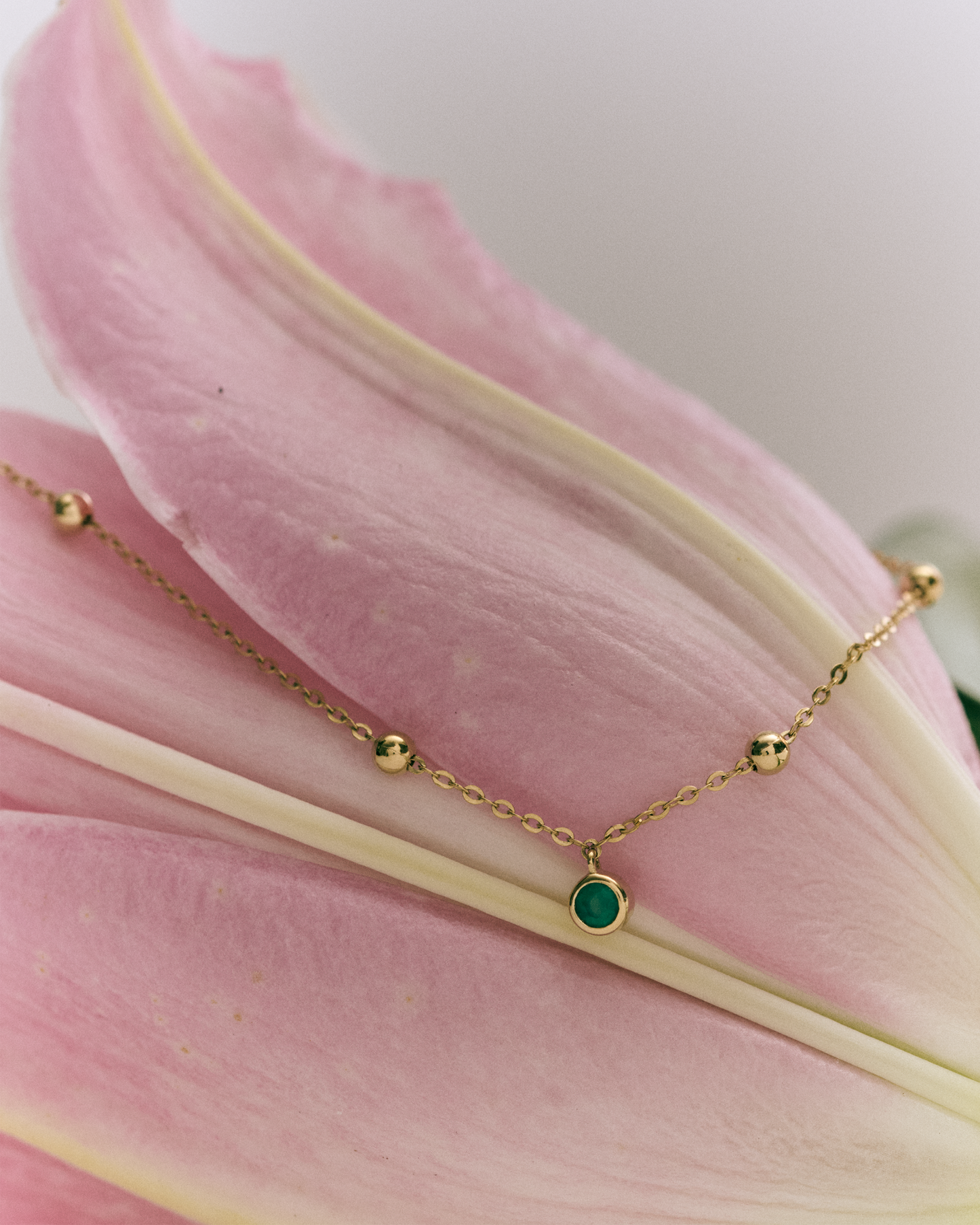 Globe Station Green Onyx Necklace