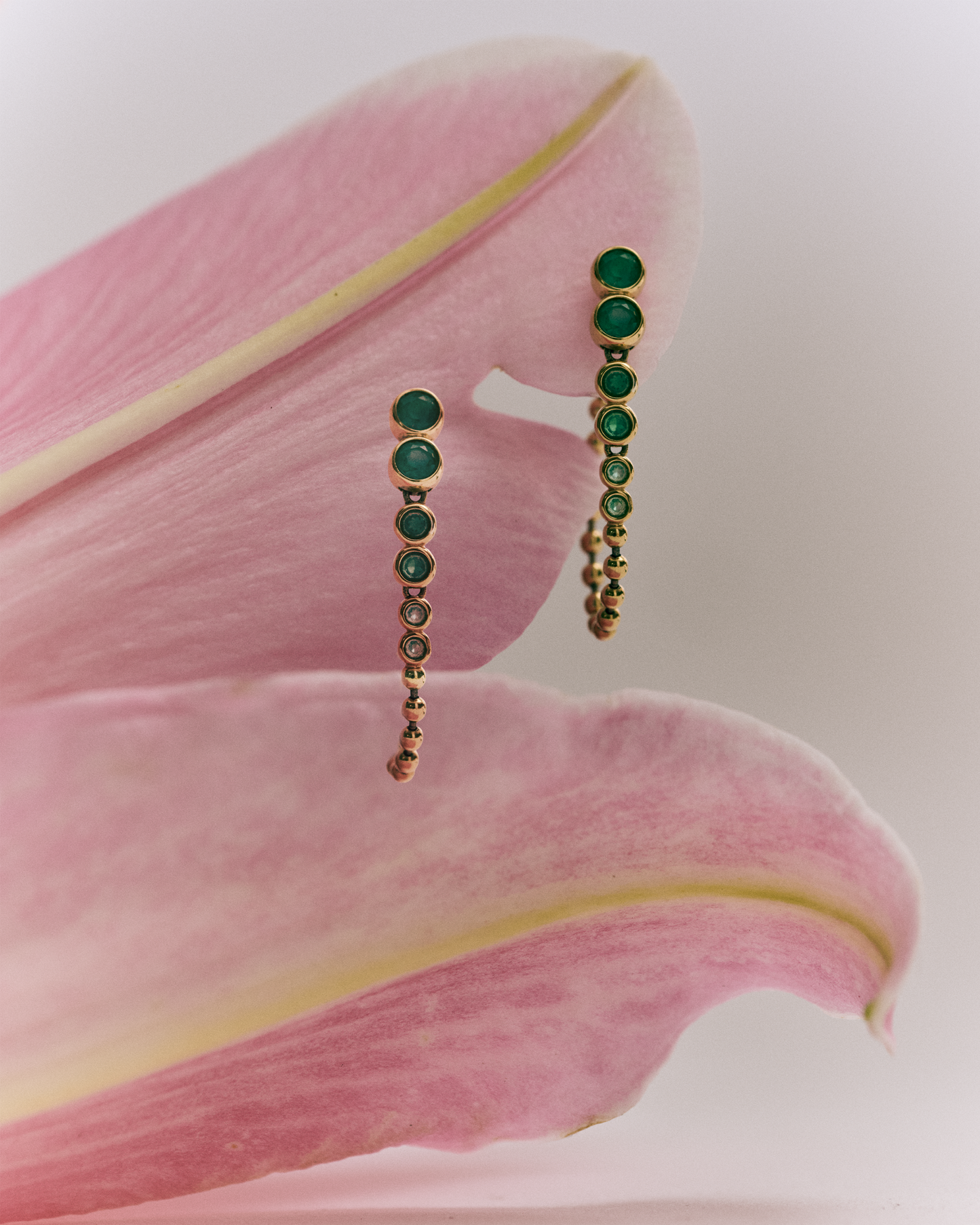 Globe Green Onyx Chain Loop Earring