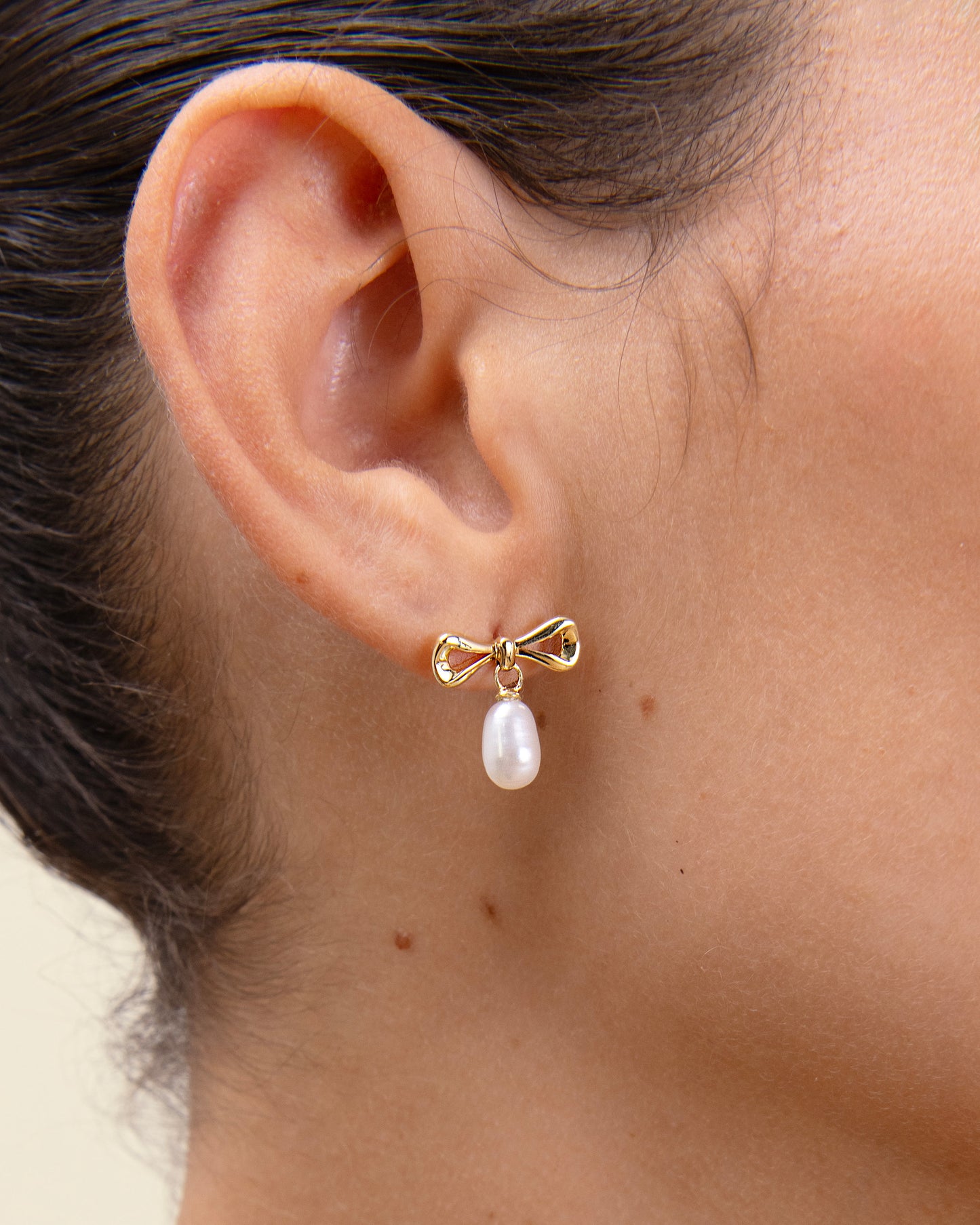 Bow Pearl Earrings