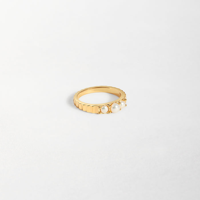 Mirage Pearl Ring